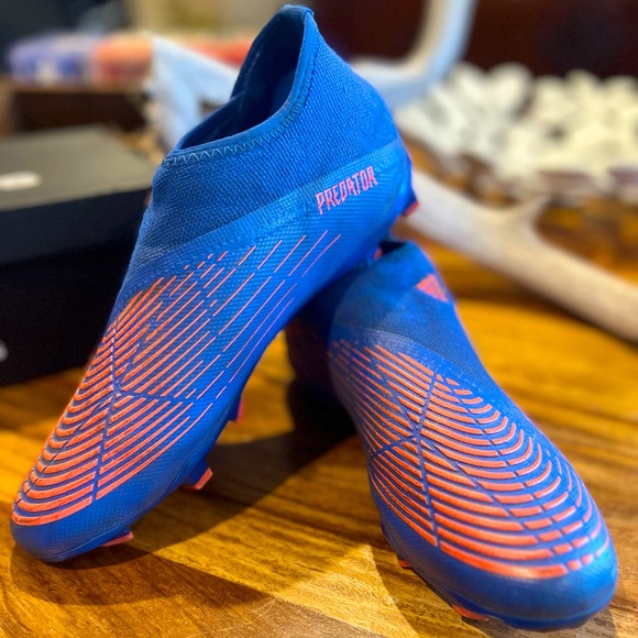 ADIDAS Predators - Picture 4 of 7